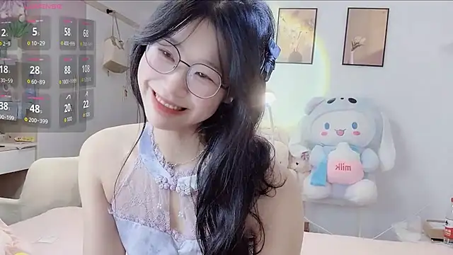 Snapshot of Luminous163 chatting on 09/20/25, 12:17 Luminous163 online show from 09/20/25, 12:17