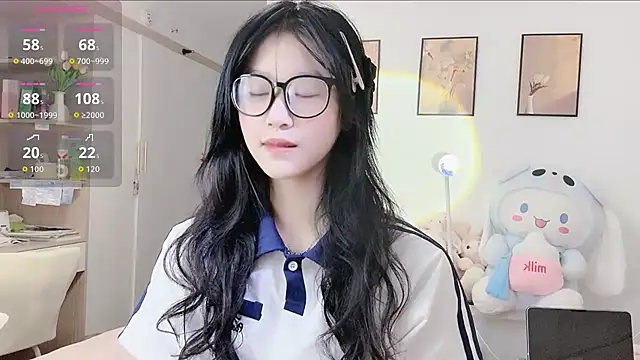 Snapshot of Luminous163 chatting on 10/09/25, 09:40 Luminous163 online show from 10/09/25, 09:40