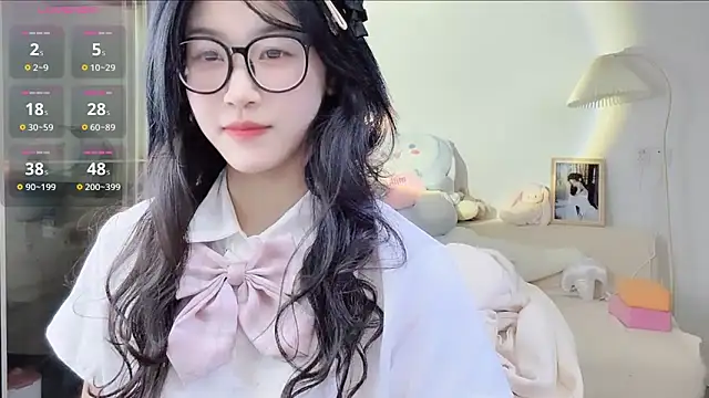 Snapshot of Luminous163 chatting on 10/22/25, 11:43 Luminous163 online show from 10/22/25, 11:43