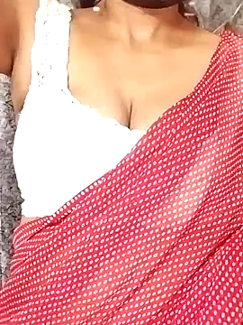 sophia600 online show from 12/12/24, 08:21