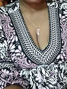 sophia600 online show from 12/24/24, 05:02