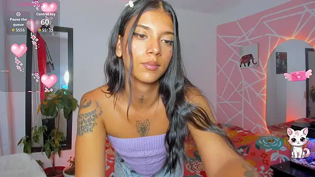 Snapshot of CoralRigan chatting on 10/03/25, 03:47 CoralRigan online show from 10/03/25, 03:47