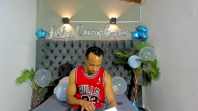 Snapshot of Salomon_koude chatting on 07/18/26, 01:43 Salomon koude online show from 07/18/26, 01:43