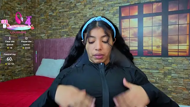 Snapshot of viktorya_xue chatting on 02/13/26, 11:17 viktorya xue online show from 02/13/26, 11:17