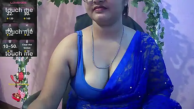 Snapshot of Pari-new chatting on 04/24/26, 04:15 Pari-new online show from 04/24/26, 04:15