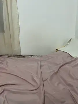 Jecy bee online show from 11/23/25, 07:24