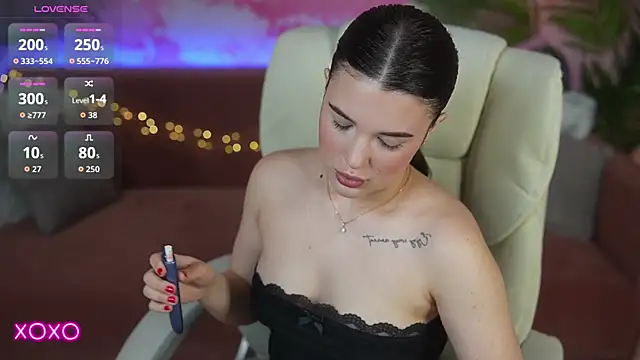 YourLolaBunny online show from 05/16/26, 06:43
