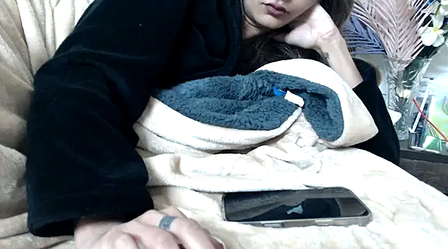 Snapshot of trippy_tina chatting on 12/14/24, 08:45 trippy tina online show from 12/14/24, 08:45