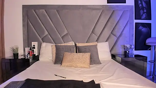 brenda nova18 online show from 04/09/26, 09:53