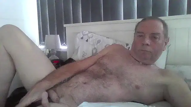 Snapshot of gibbo62 chatting on 01/16/26, 10:19 gibbo62 online show from 01/16/26, 10:19