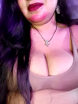 Suhanakhan00 online show from 10/14/25, 11:22