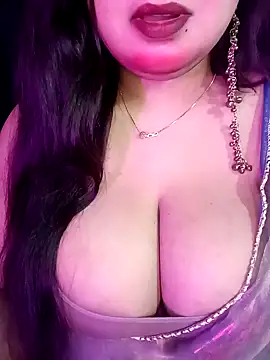 Suhanakhan00 online show from 04/05/26, 08:33