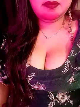 Suhanakhan00 online show from 04/10/26, 08:19