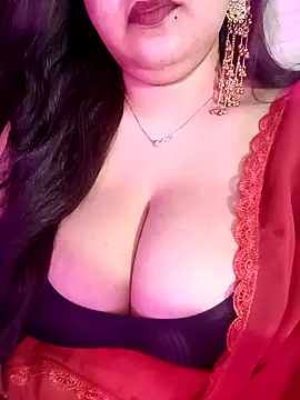 Suhanakhan00 online show from 05/26/26, 06:26