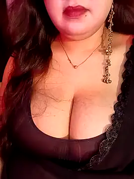 Snapshot of Suhanakhan00 chatting on 06/25/26, 09:03 Suhanakhan00 online show from 06/25/26, 09:03