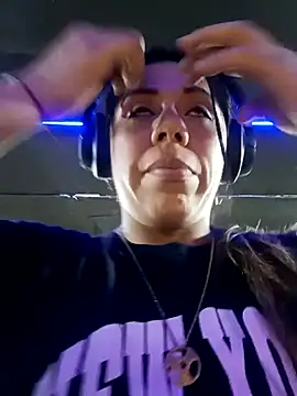 Karenn12 online show from 11/05/25, 02:11