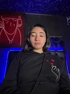 Sophie LS online show from 12/23/25, 02:20