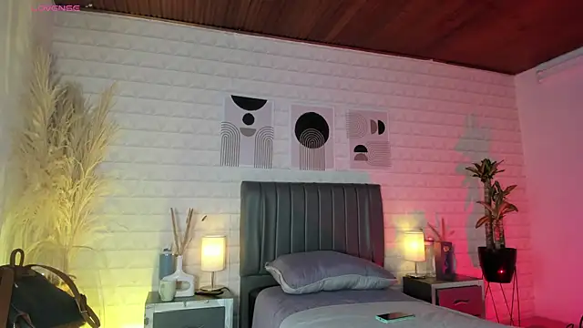 Lizzie-Evans online show from 07/22/26, 12:08