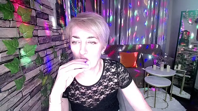 Hot Girl87 online show from 12/03/24, 03:55