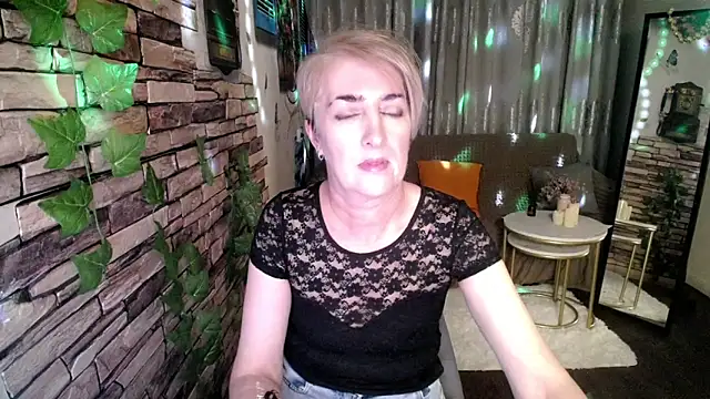 Hot Girl87 online show from 12/08/24, 03:56