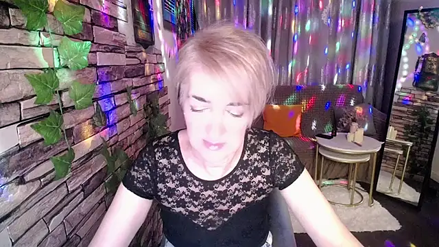 Hot Girl87 online show from 12/08/24, 07:11