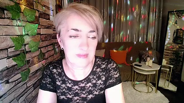 Hot Girl87 online show from 12/08/24, 10:14