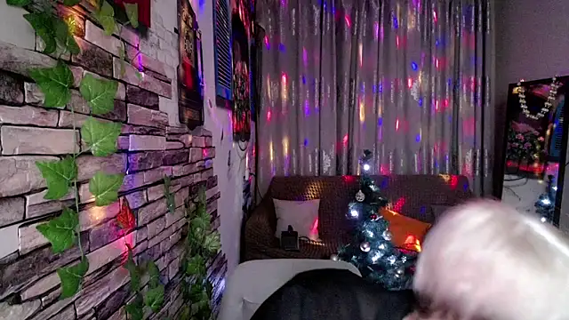 Hot Girl87 online show from 12/14/24, 10:28