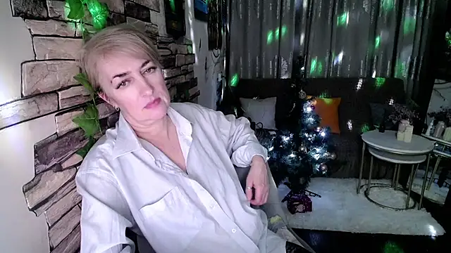 Hot Girl87 online show from 12/15/24, 07:21
