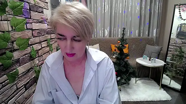 Hot Girl87 online show from 12/30/24, 01:58