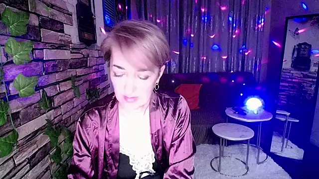 Hot Girl87 online show from 01/15/25, 10:57