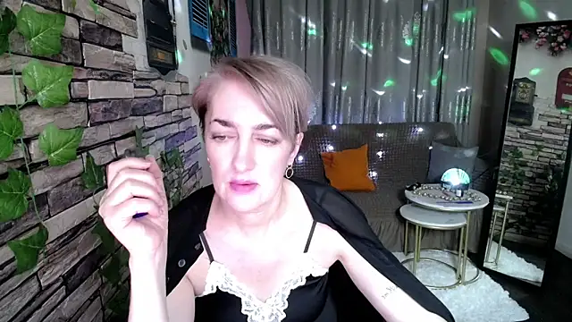 Hot Girl87 online show from 01/19/25, 06:21