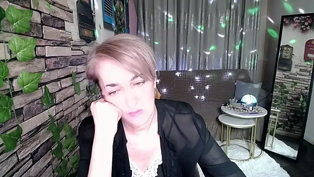Hot Girl87 online show from 01/19/25, 09:23