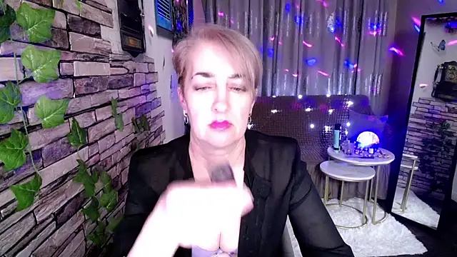 Hot Girl87 online show from 01/21/25, 10:19