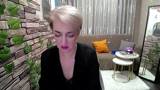 Hot Girl87 online show from 01/28/25, 05:56