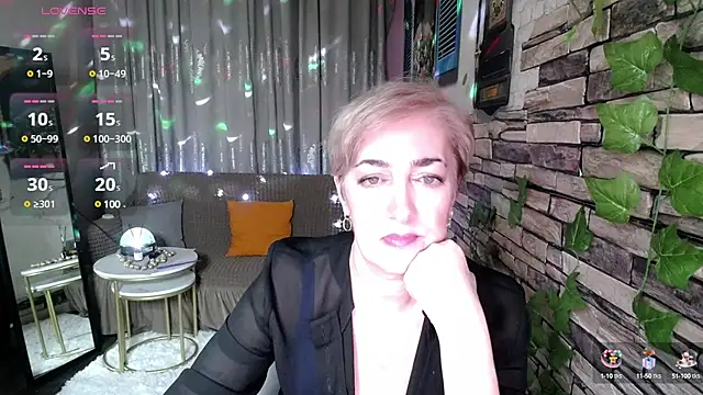 Hot Girl87 online show from 02/04/25, 06:38