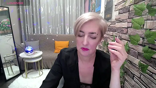 Hot Girl87 online show from 02/05/25, 02:26