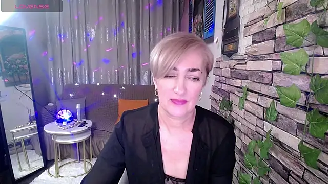 Hot Girl87 online show from 02/05/25, 05:31