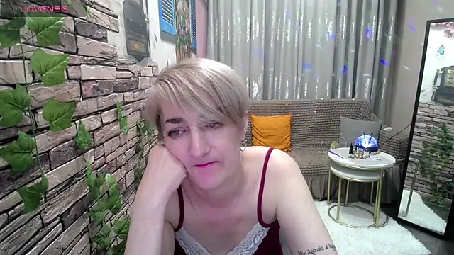 Hot Girl87 online show from 02/08/25, 09:04