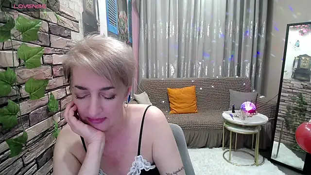 Hot Girl87 online show from 02/10/25, 12:41