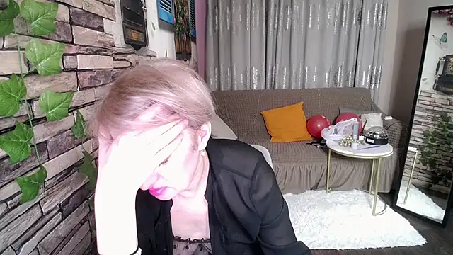 Hot Girl87 online show from 02/13/25, 07:31