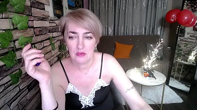 Hot Girl87 online show from 02/14/25, 07:54