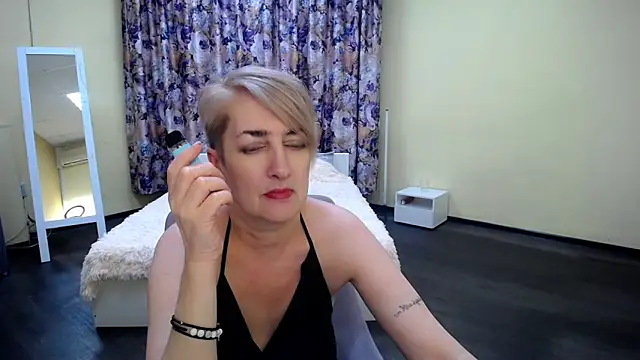 Hot Girl87 online show from 03/10/25, 08:01