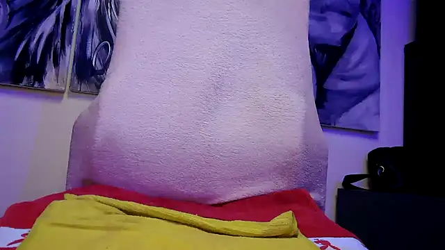 Snapshot of dani4334 chatting on 01/18/25, 09:02 dani4334 online show from 01/18/25, 09:02