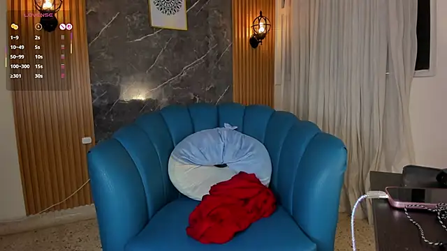 Julie Markk online show from 04/15/26, 07:43