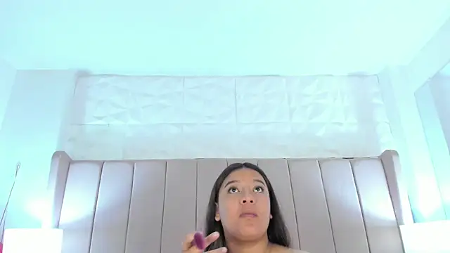 MollyBigBoobs12 online show from 03/01/25, 05:09