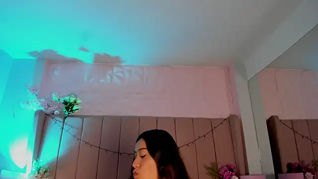 MollyBigBoobs12 online show from 12/05/25, 08:49