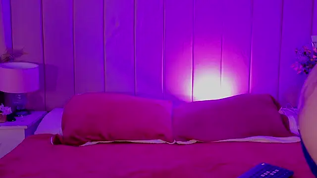 MollyBigBoobs12 online show from 04/09/26, 10:04