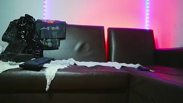 Snapshot of Leonnardo_Jaramillo chatting on 12/04/24, 09:51 Leonnardo Jaramillo online show from 12/04/24, 09:51