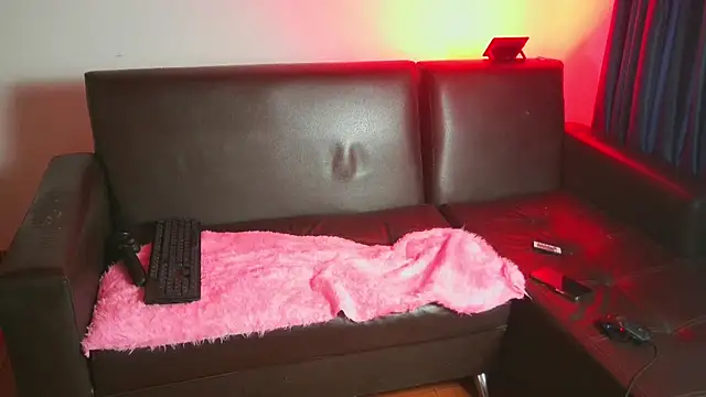 Snapshot of Leonnardo_Jaramillo chatting on 03/13/25, 01:40 Leonnardo Jaramillo online show from 03/13/25, 01:40