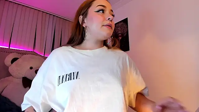 Valentina Se online show from 12/18/24, 12:10